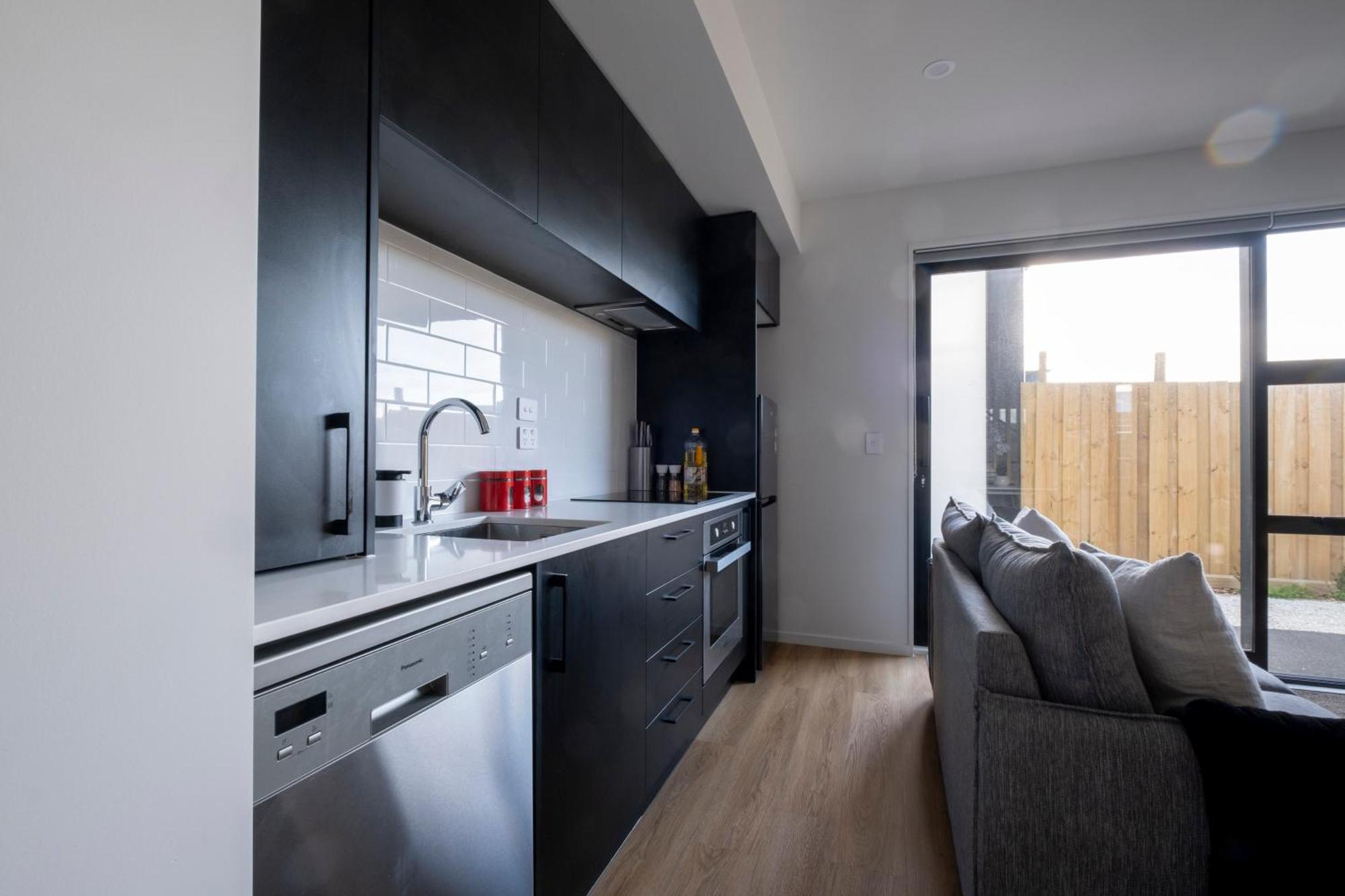 Luxury 2 Bed Townhome In Cbd ไครสต์เชิร์ช ภายนอก รูปภาพ