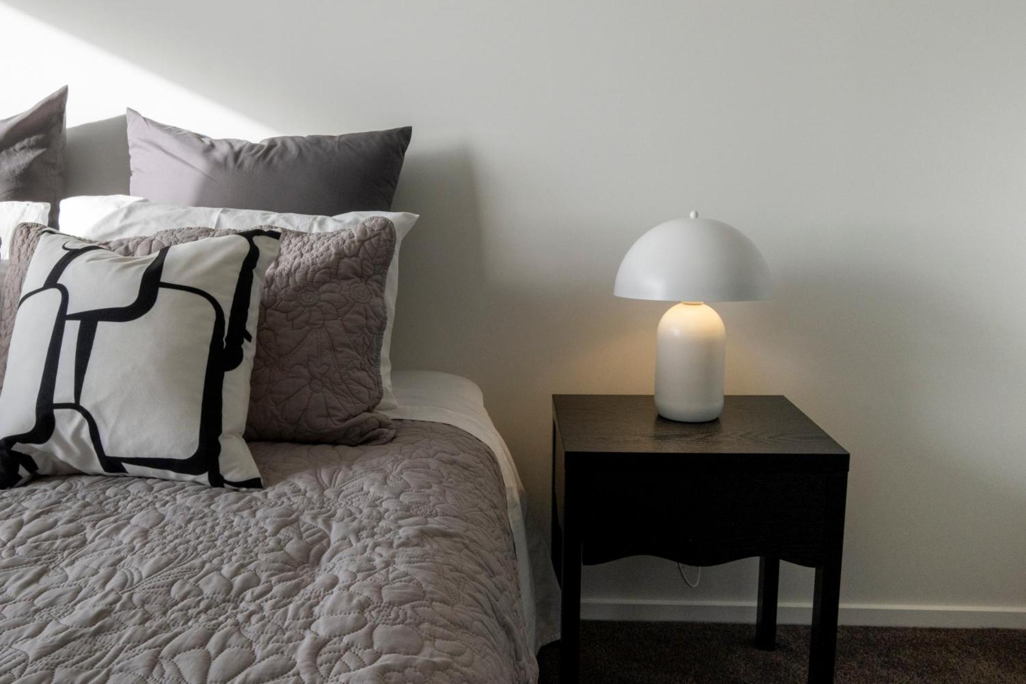 Luxury 2 Bed Townhome In Cbd ไครสต์เชิร์ช ภายนอก รูปภาพ