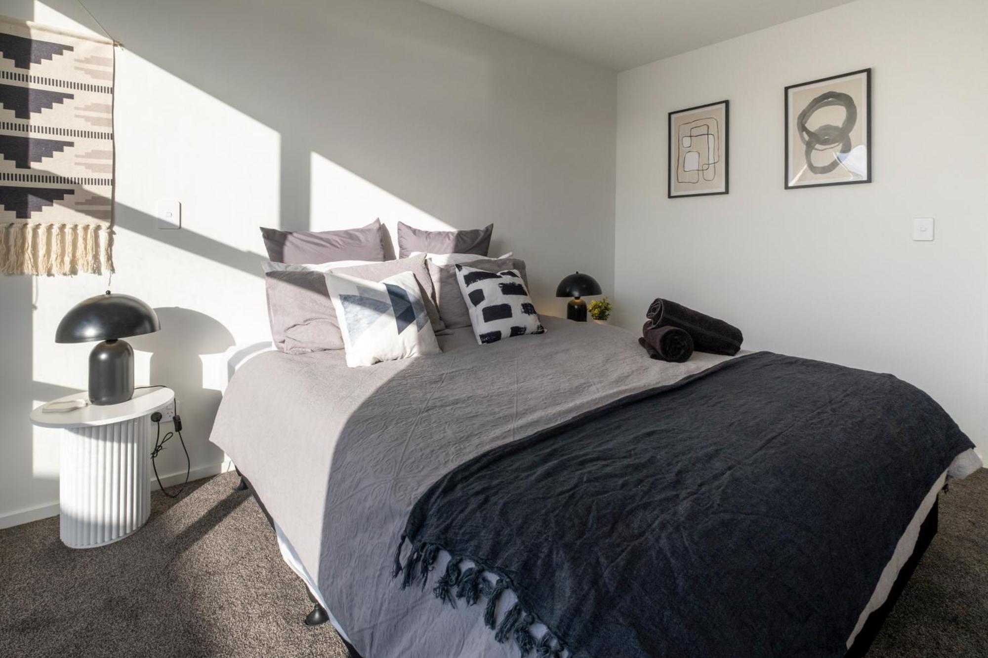 Luxury 2 Bed Townhome In Cbd ไครสต์เชิร์ช ภายนอก รูปภาพ