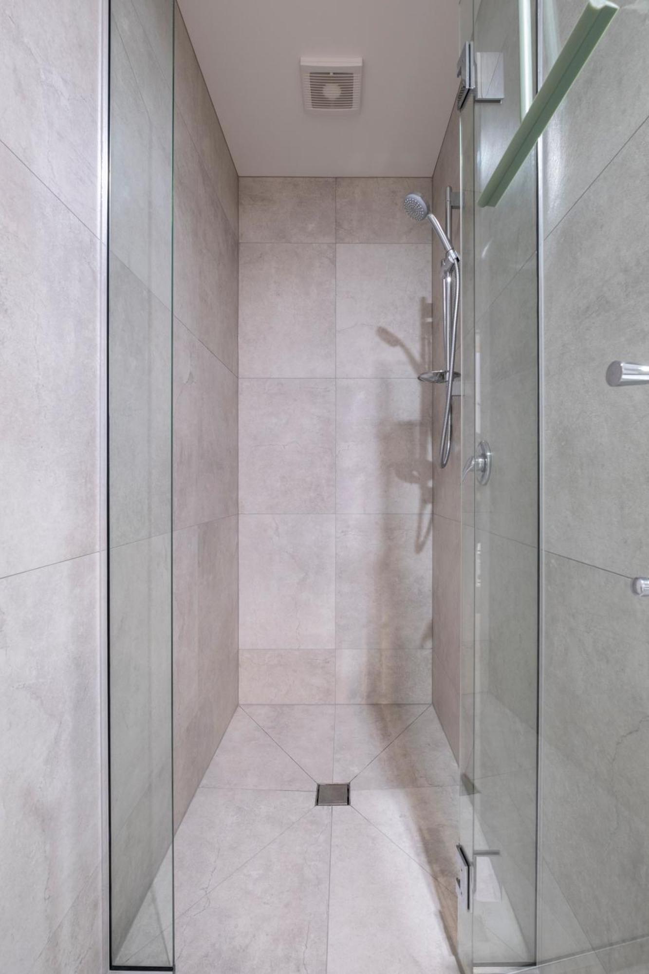 Luxury 2 Bed Townhome In Cbd ไครสต์เชิร์ช ภายนอก รูปภาพ