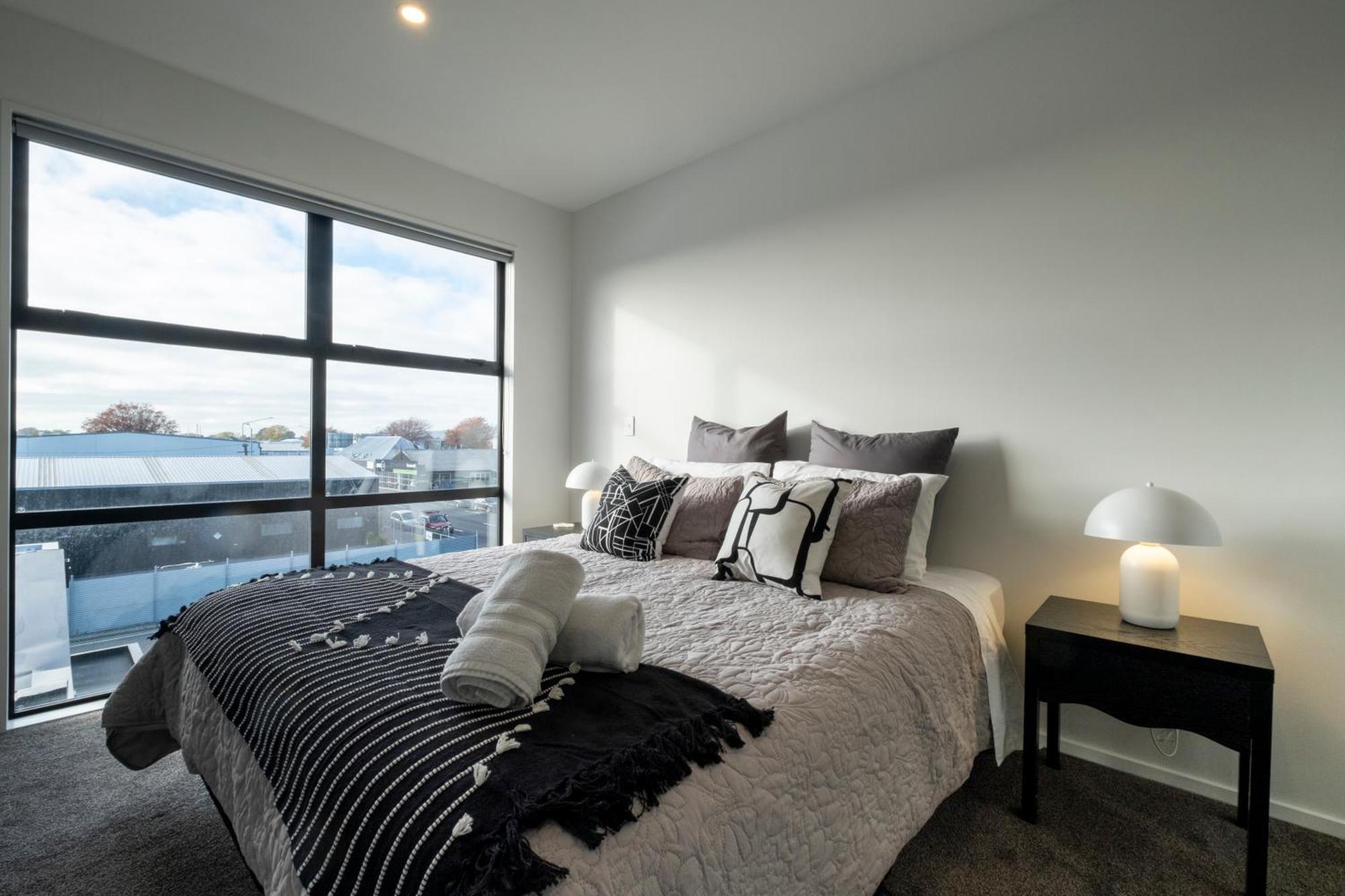 Luxury 2 Bed Townhome In Cbd ไครสต์เชิร์ช ภายนอก รูปภาพ
