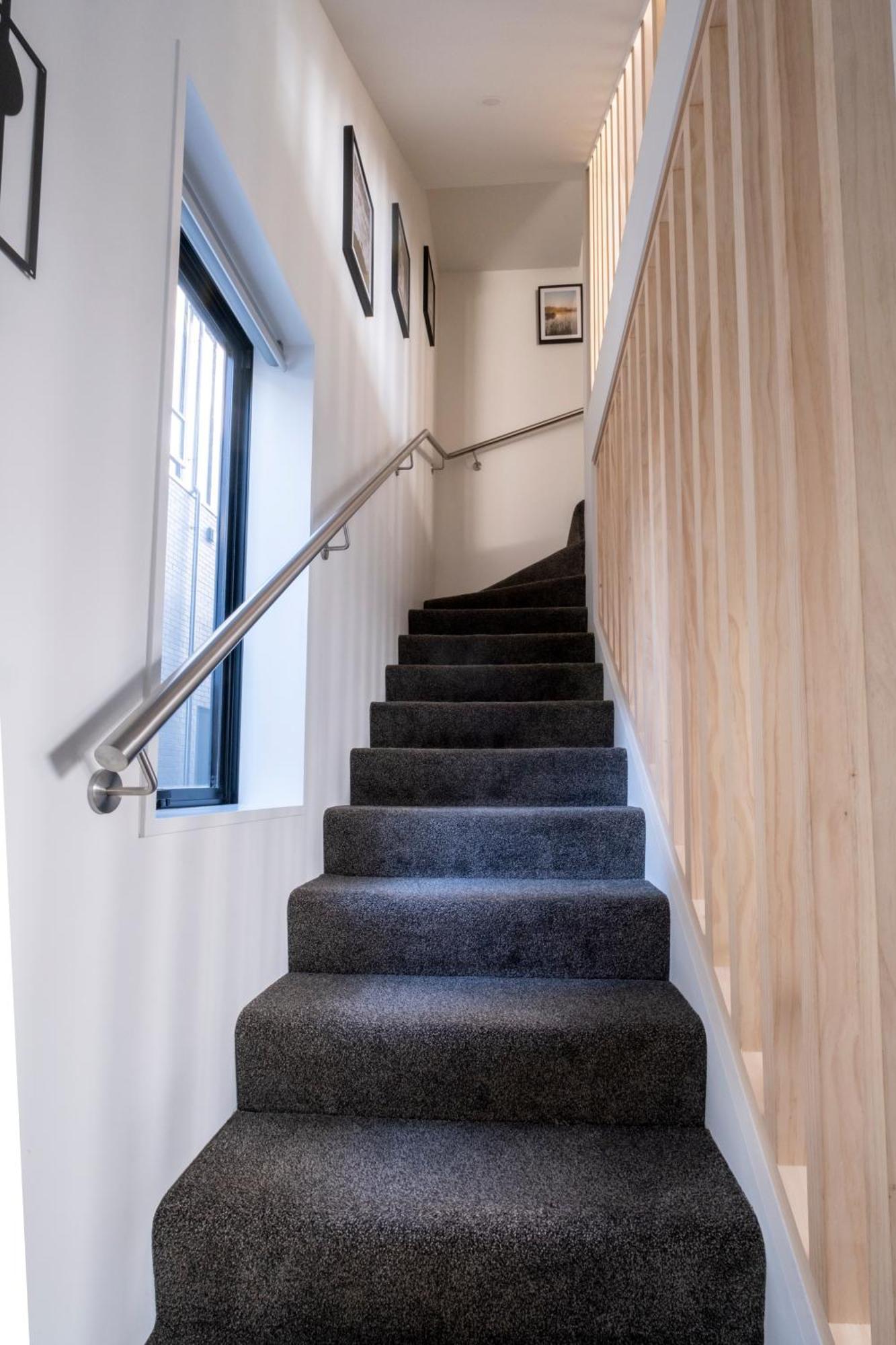 Luxury 2 Bed Townhome In Cbd ไครสต์เชิร์ช ภายนอก รูปภาพ