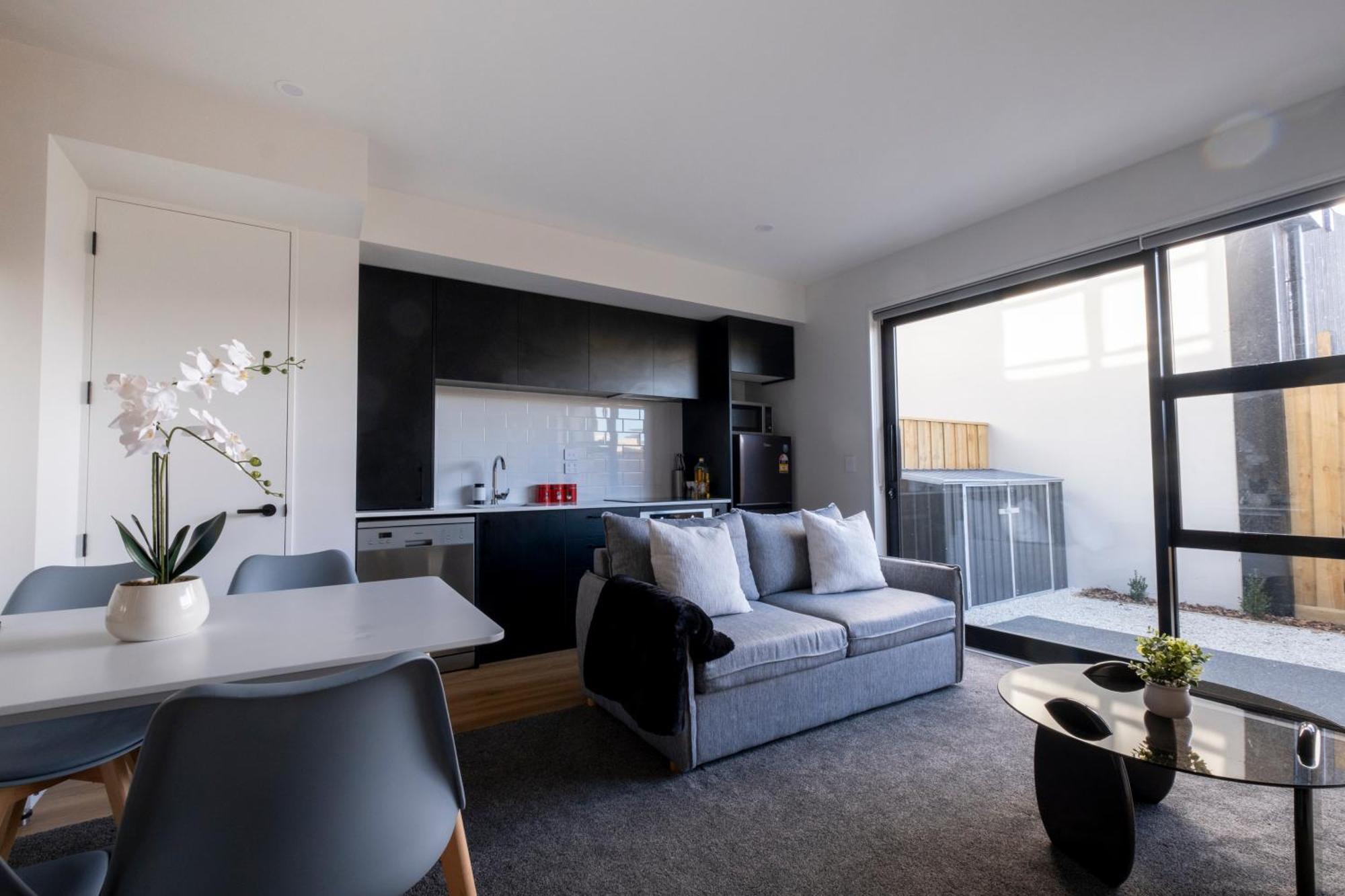 Luxury 2 Bed Townhome In Cbd ไครสต์เชิร์ช ภายนอก รูปภาพ
