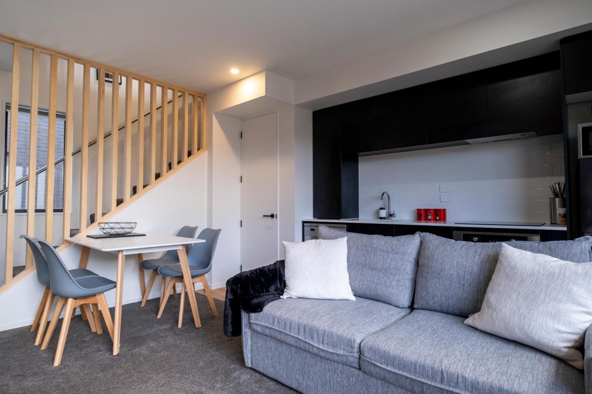 Luxury 2 Bed Townhome In Cbd ไครสต์เชิร์ช ภายนอก รูปภาพ