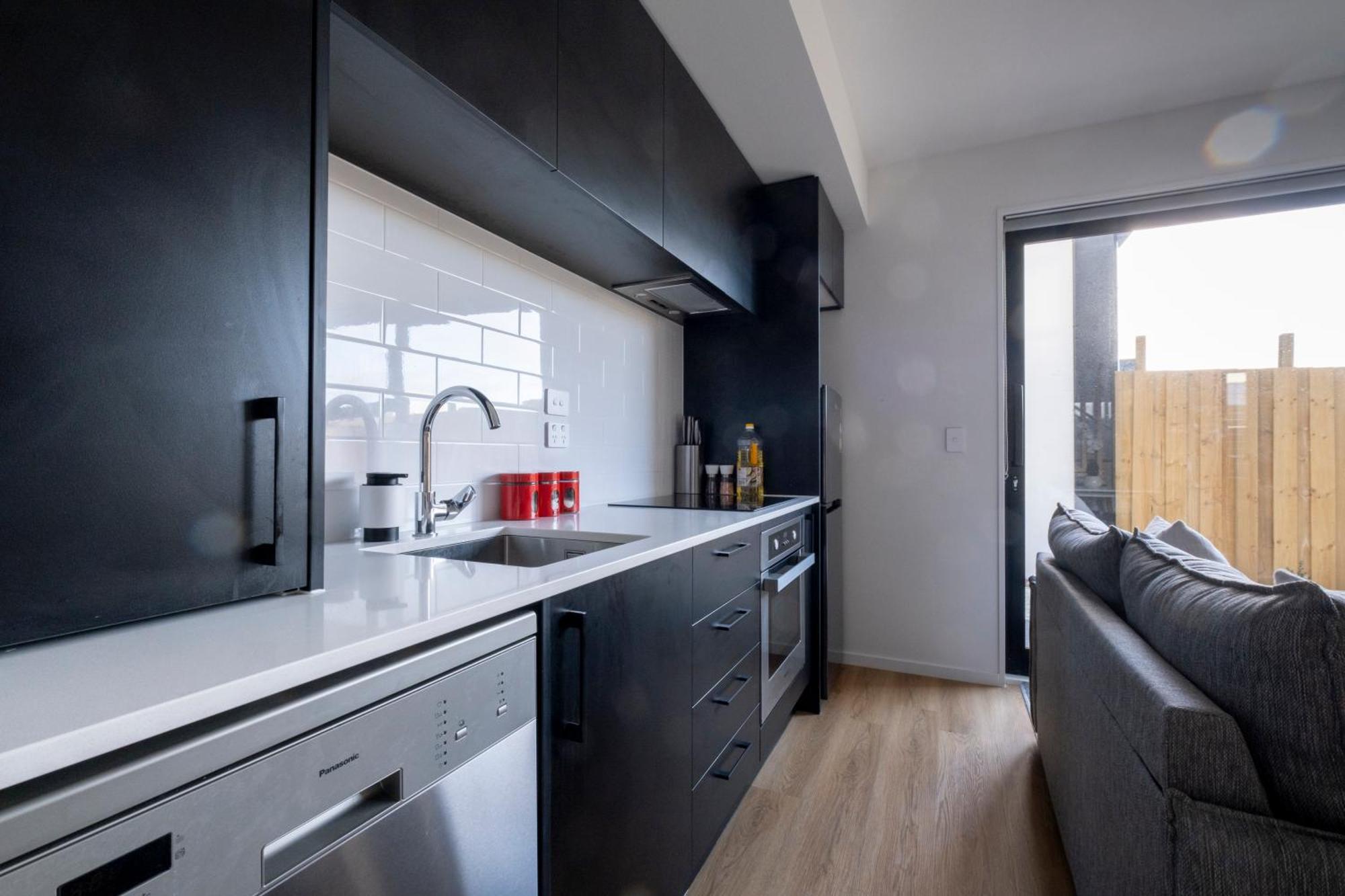 Luxury 2 Bed Townhome In Cbd ไครสต์เชิร์ช ภายนอก รูปภาพ