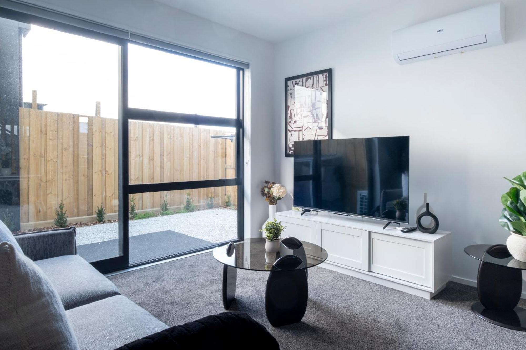Luxury 2 Bed Townhome In Cbd ไครสต์เชิร์ช ภายนอก รูปภาพ